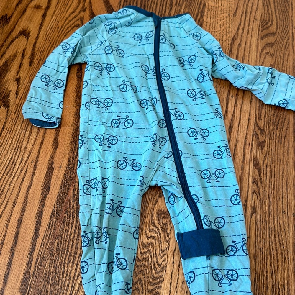 Lark UPF50 active one piece 6m